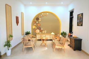 Mango House